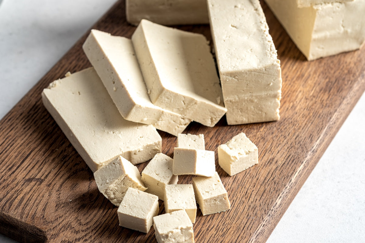 Tofu Peyniri Nedir? Faydaları, Çeşitleri ve En Lezzetli Tüketim Rehberi